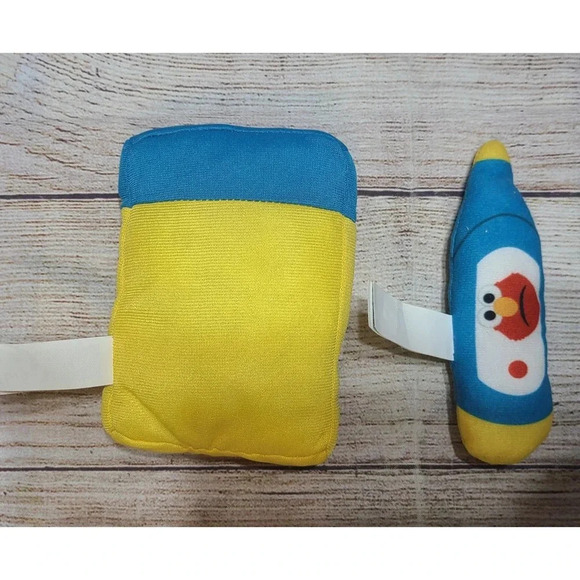 Sesame Street Gund Elmo Check Up Play Set Plush Boo Boo Bandages Thermometer 5" - Picture 2 of 4